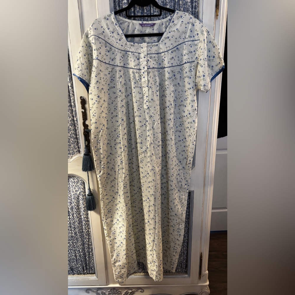 Enora Floral Print Nightgown